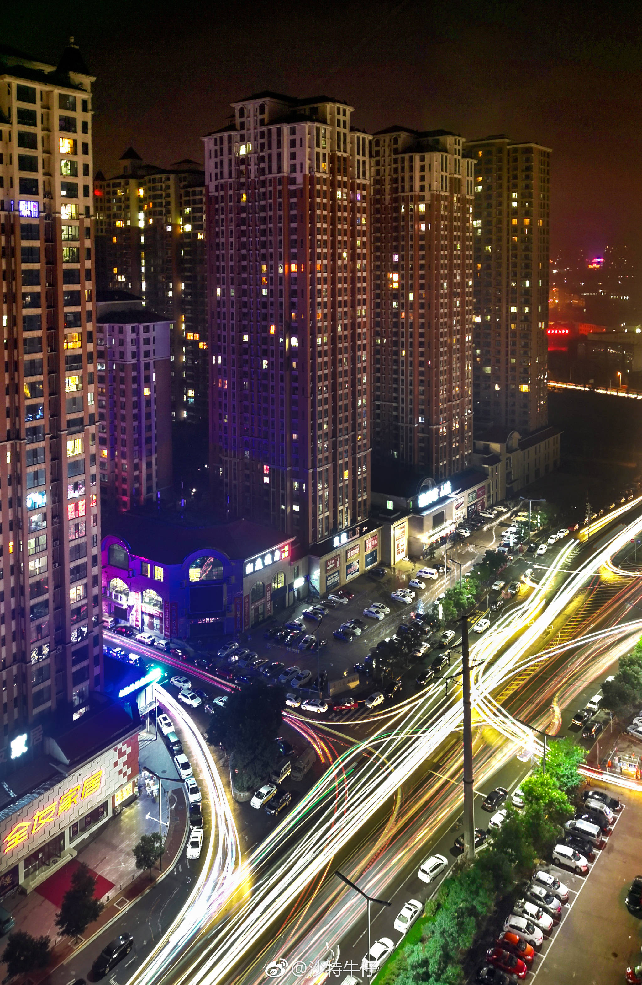 这里是阳泉新城夜太美摄影沙特牛仔