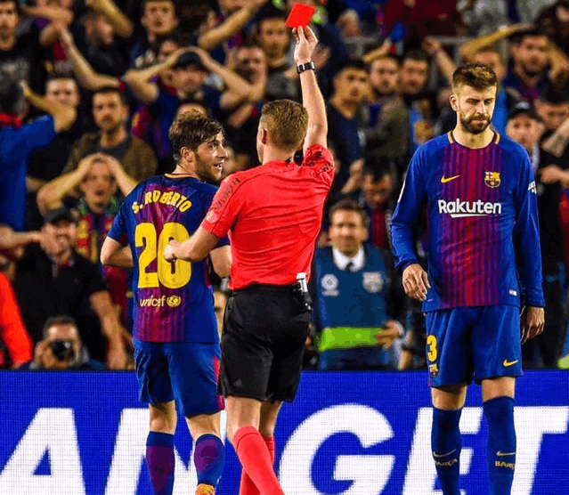 詹俊和贺炜都认为主裁判毁了西班牙国家德比,你怎么看这场比赛?