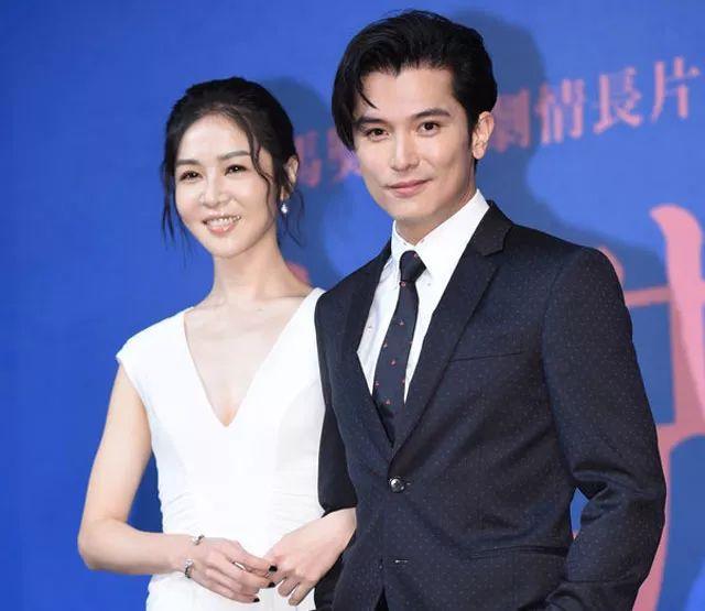 前女友唐嫣即将结婚,邱泽现身心情很好,与美女同台目不斜视