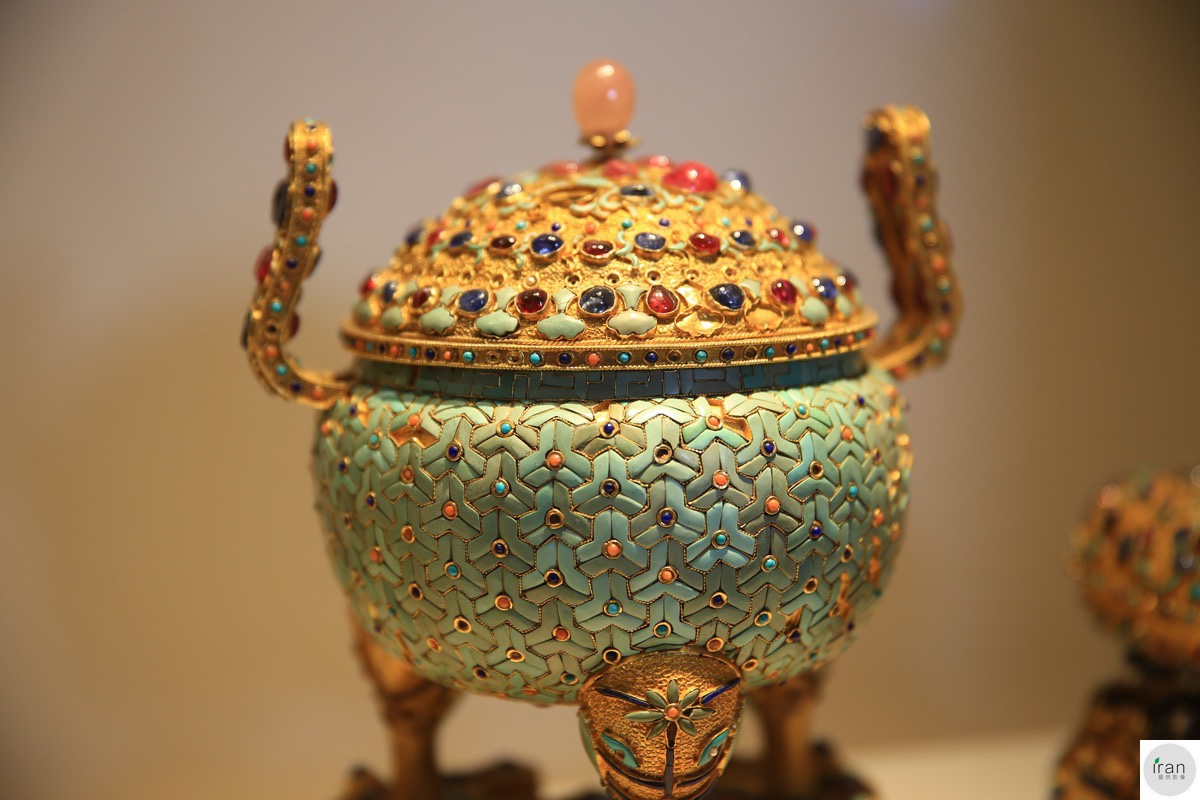 故宫最火展馆:堆满金银珠宝玉石,每件只能看10秒