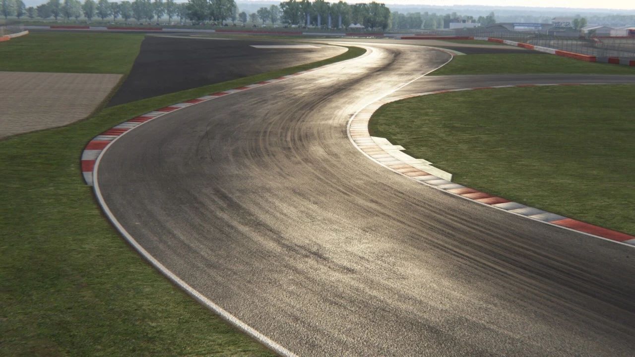 赛车冷知识 | 方向盘放左放右究竟由啥决定?车手江湖地位很重要-新浪