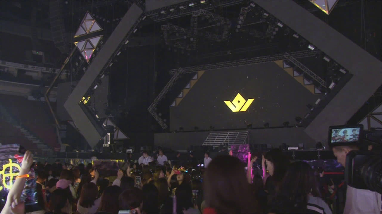 ninepercent上海粉丝见面会 直播 开场劲歌热舞