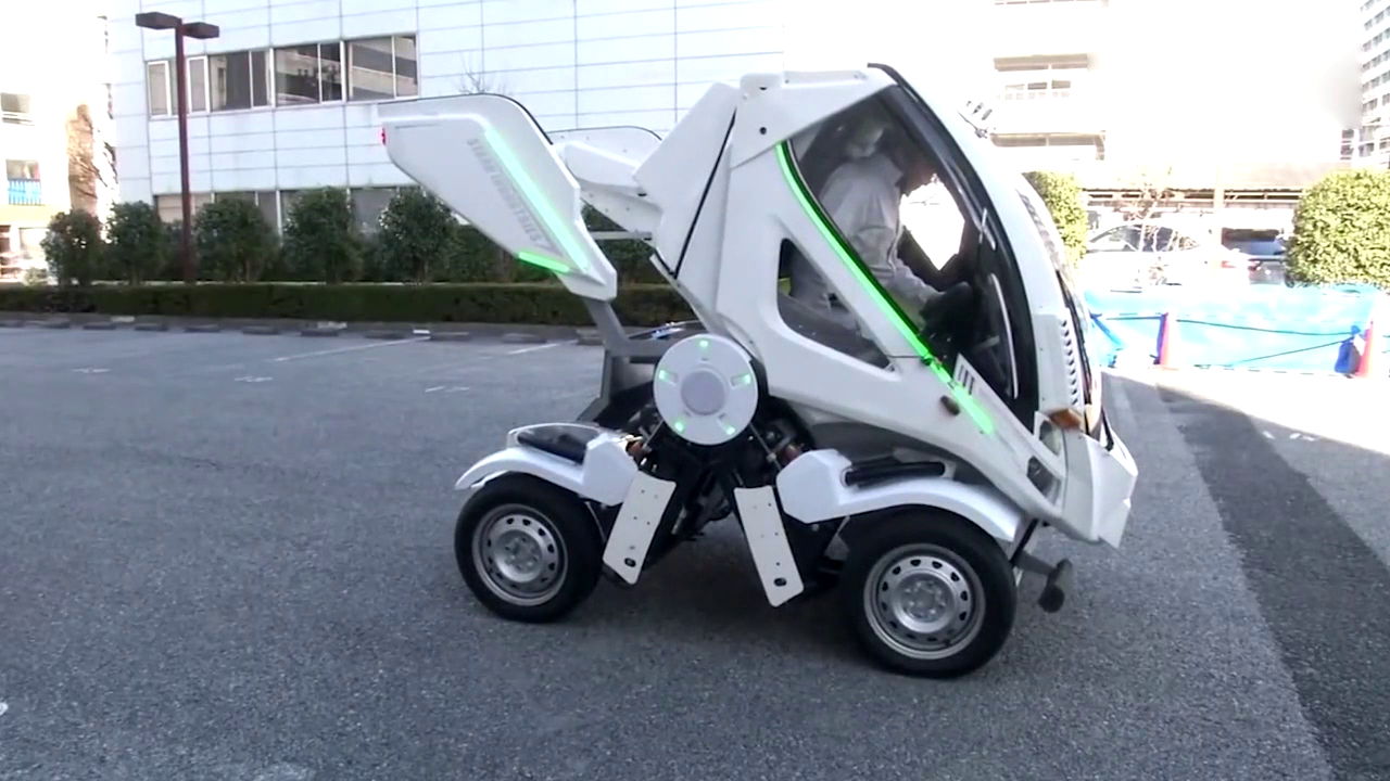 日本发明折叠汽车,设计师:开起来像驾驶机器人!
