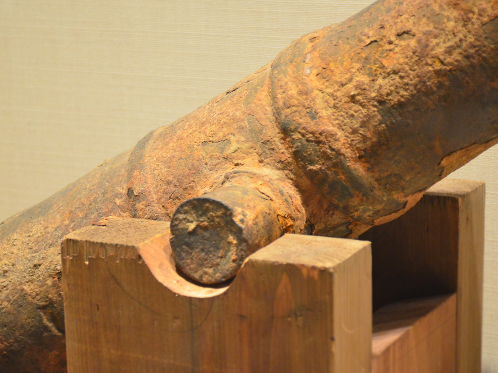 清代的三匝铁炮,单筒奇炮和大小各异的铁炮弹