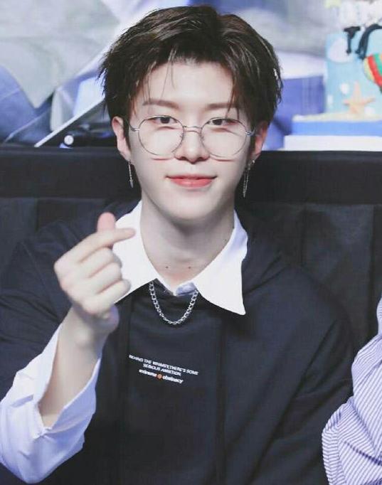 刚出道的范丞丞要当爸?范冰冰李晨:孩子怎么是个混血?