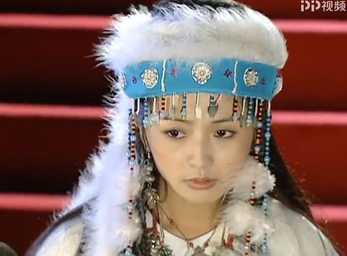 还珠:含香入宫献舞结束,有谁记得皇上的这个动作?姜还是老的辣