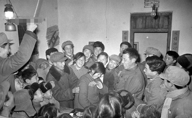 罕见老照片，上世纪80年代左右中国农村图景，图3让人非常羡慕_新浪新闻