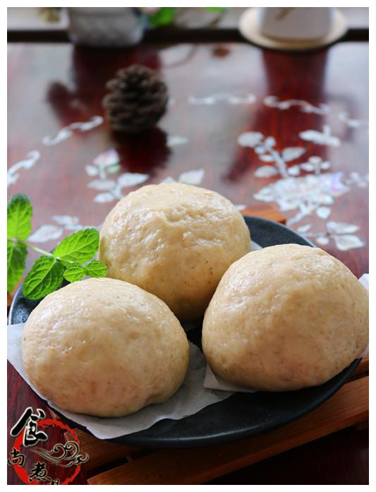 莜面做的馒头,香甜柔软,粗粮易消化,越嚼越香吃不腻!