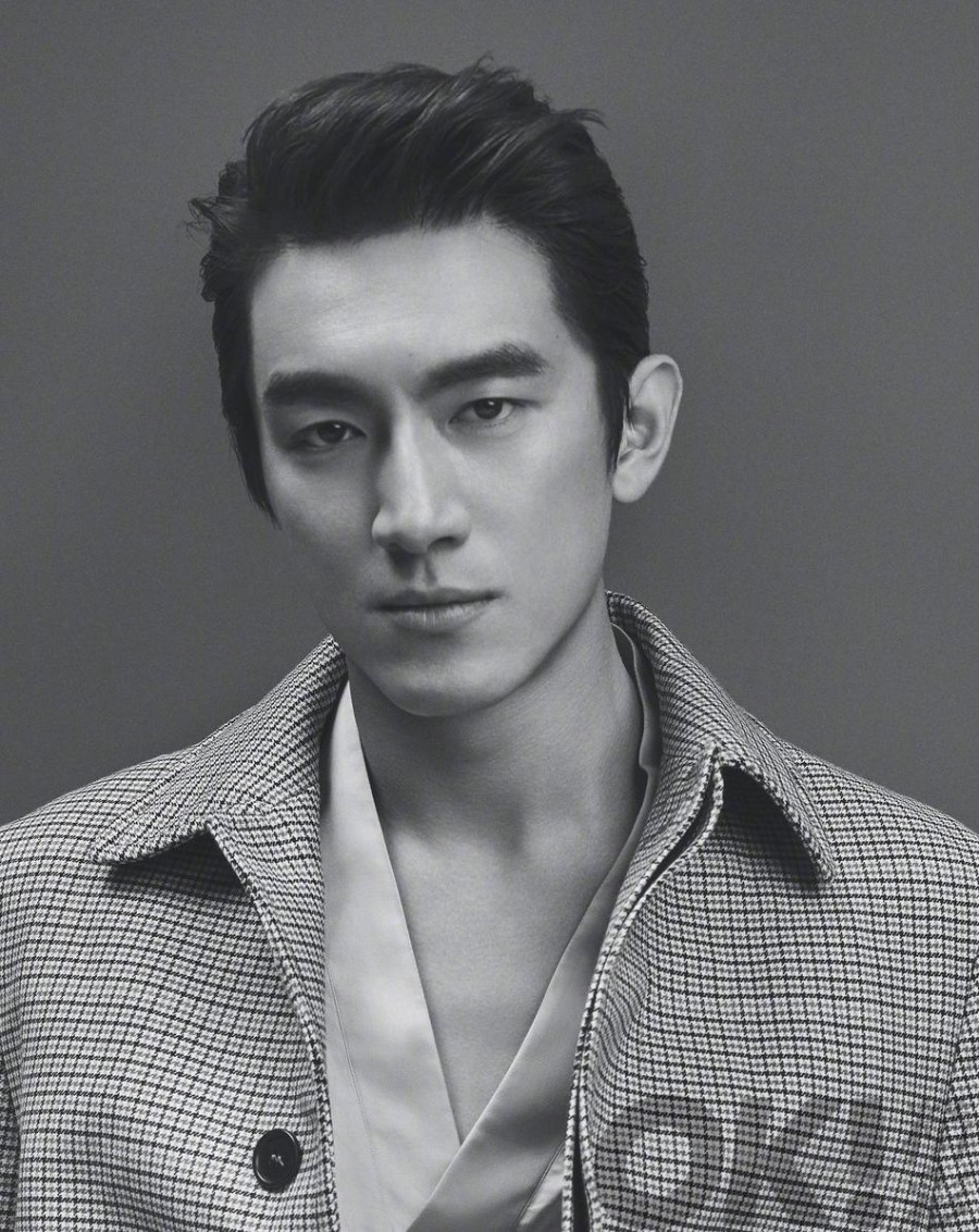 林更新时尚大片 走型男硬汉成熟风