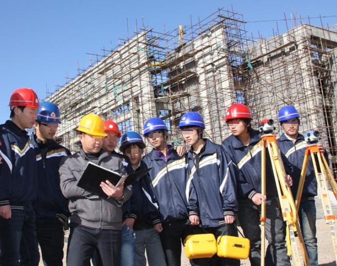 滚蛋!5年前的工程款还没拿到,快成要饭的了