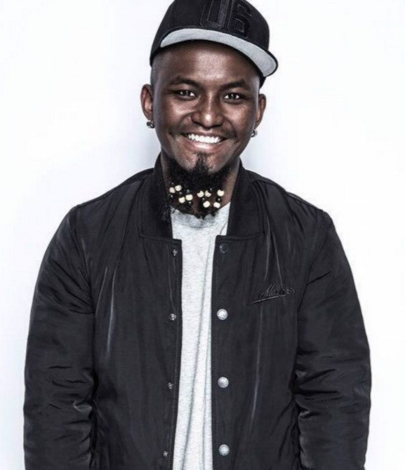 古天乐黑,宋小宝黑,吉克隽逸黑,都不如他的皮肤黑,比黑人还黑