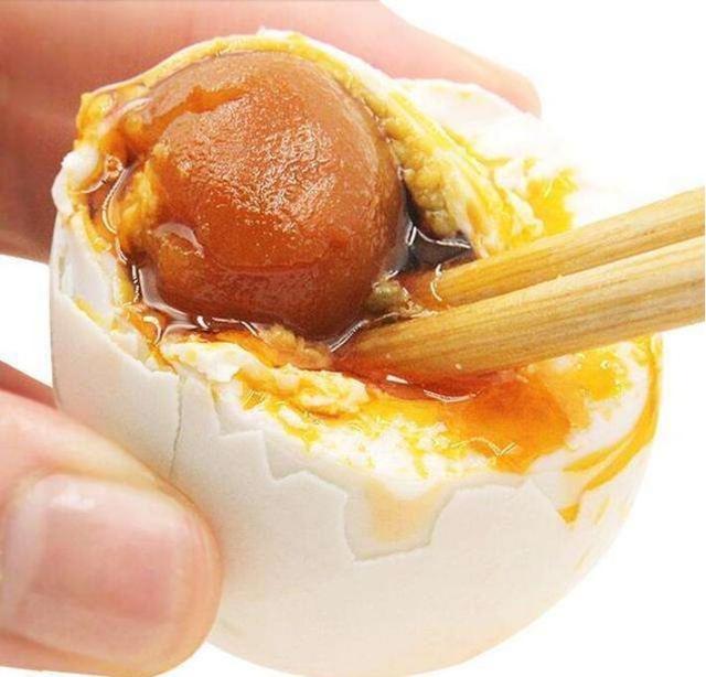 长期吃咸鸭蛋对身体健康是好还是坏?终于有了答案