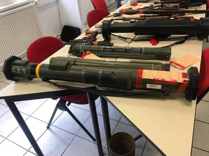 法国警方缴获火箭筒和机关枪