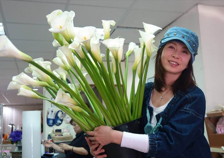 曾与林青霞齐名,嫁豪门23年无子,19次试管不成