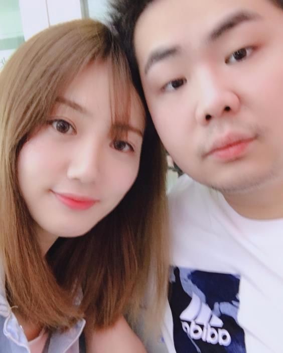 LOL:斗鱼洞主和女友第五个纪念日,网友直呼岁