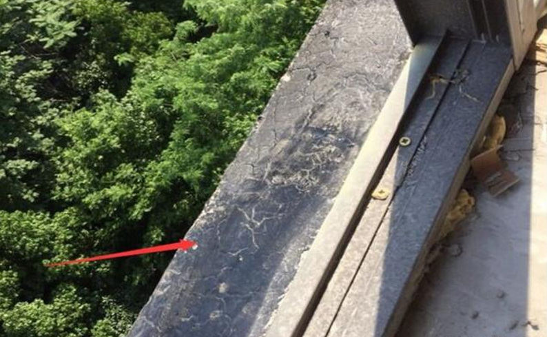 师傅说这才是阳台翻边最省心的做法比贴瓷砖要好用多了