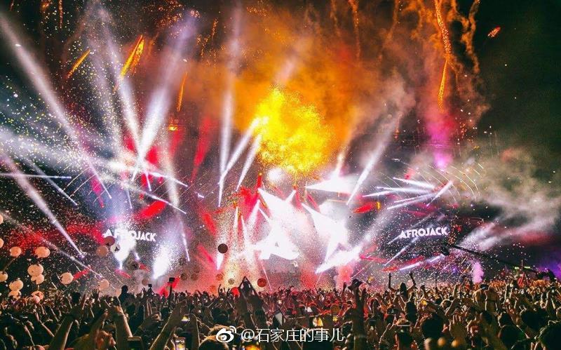 dj与boxer对决,谁将被diss?灯光投在集装箱,才是潮流态度!