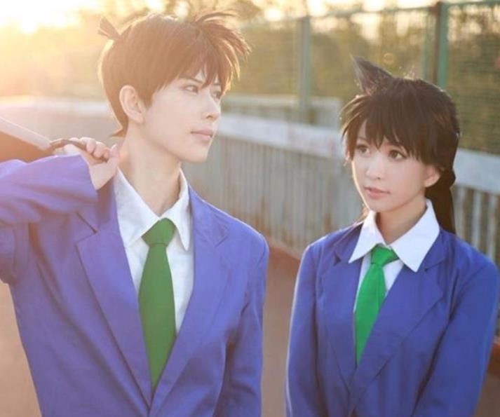 名侦探柯南cosplay,还是熊叔cos的柯南比较帅,小兰不像但好漂亮