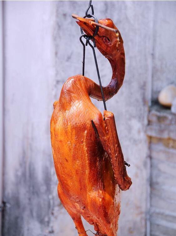 舌尖上的东莞,大岭山荔枝柴火烧鹅这样烧?才是最正宗!