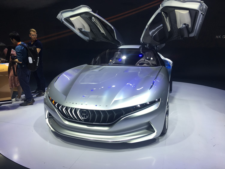 2018北京车展丨纯电动跑车正道gt亮相 炫酷的鸥翼门