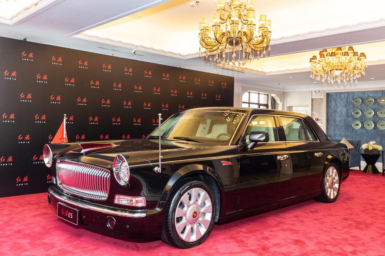高端定制 至尊享受 曹德旺成为红旗l5限量定制版首位用户