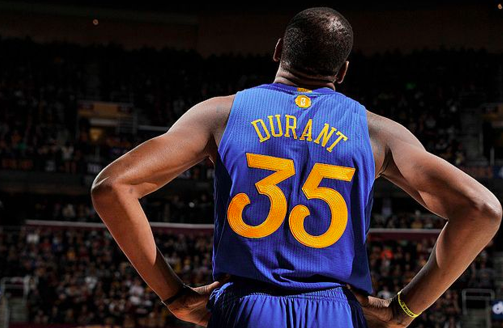 kd用35号原因揭秘,背后竟有一段感人往事,再打6年就退役!