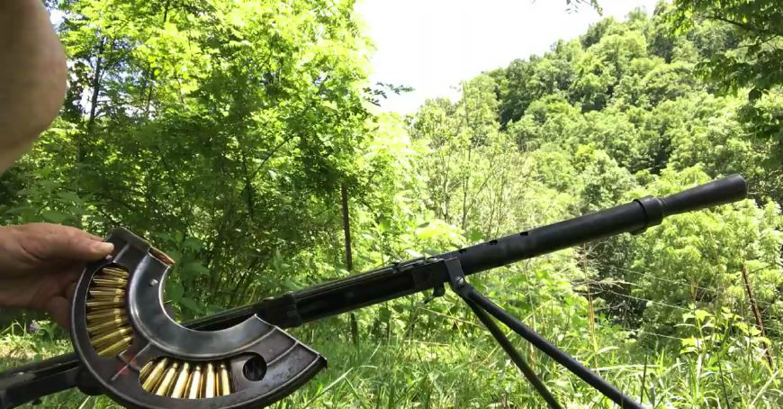 网友体验绍沙机枪,一个弹夹卡壳四次