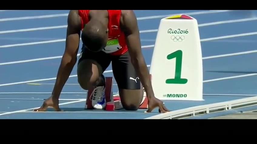 博尔特跑300米轻松胜出甩其他对手30米