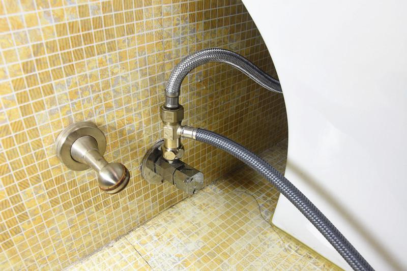 支持座椅加热 即热清洗, 还能多设备互联动