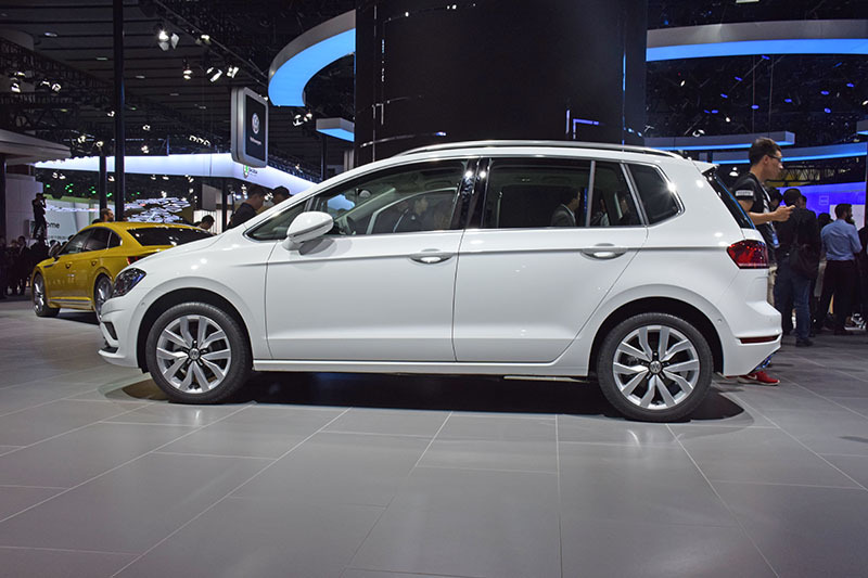 销量低迷却改动频繁大众高尔夫嘉旅广州车展又推新