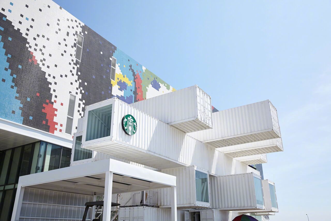 隈研吾操刀星巴克台湾首家集装箱门店