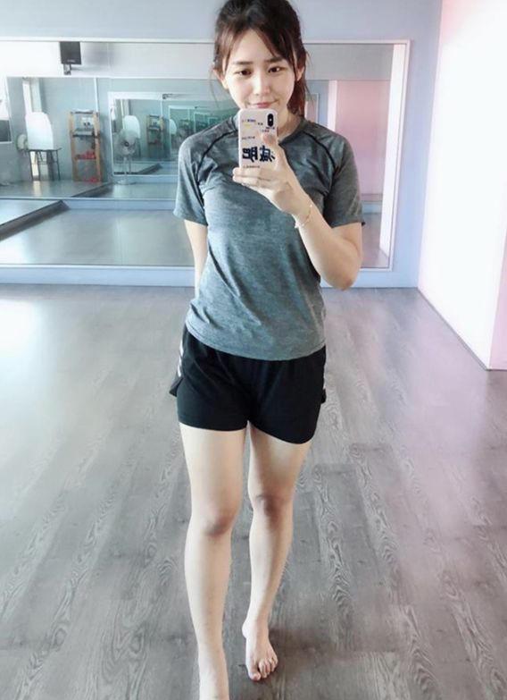 女子体重160斤被人嘲笑,怒减60斤后,变成大美女