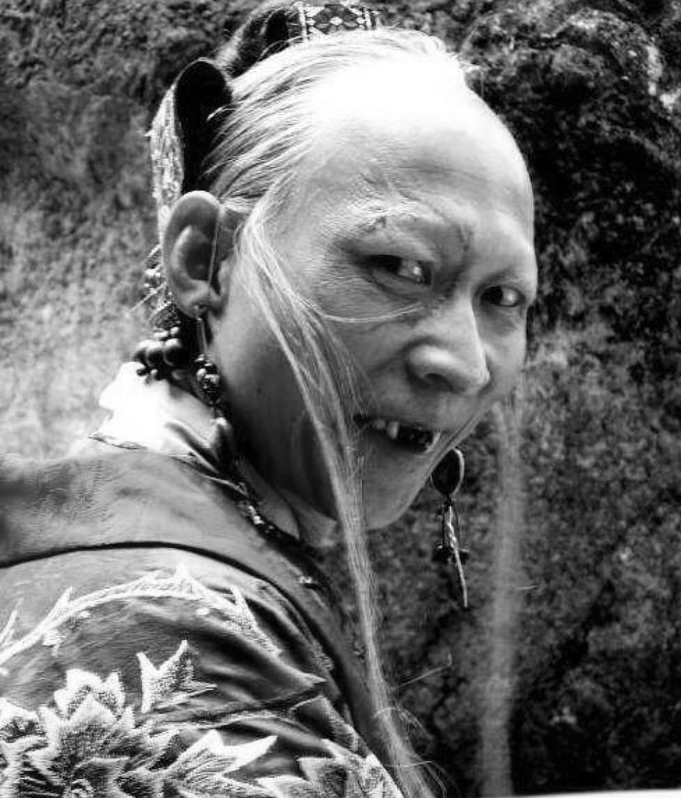 而黄晓明版的《神雕侠侣》中,除了刘亦菲饰演的小龙女美的深入人心