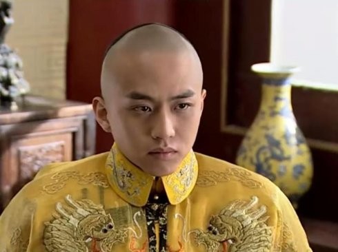 邓超因为此剧奠定了他皇帝专业户的形象!