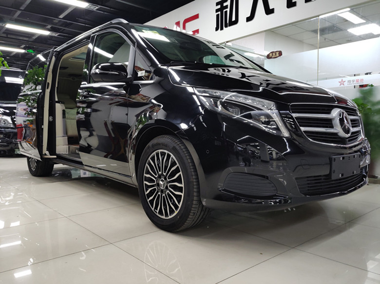 梅赛德斯v260奔驰商务车,汽车界的工艺灵魂!