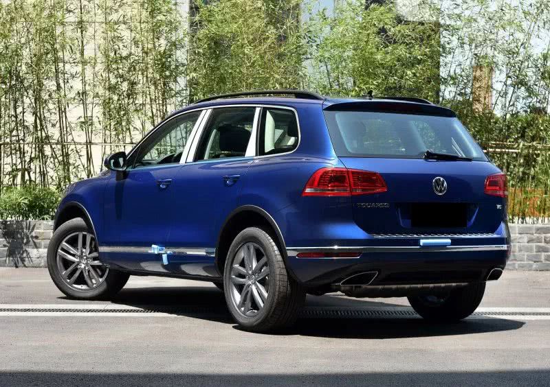 美女花60万买大众途锐,6个月后直接报废,原因竟是发动机进水!