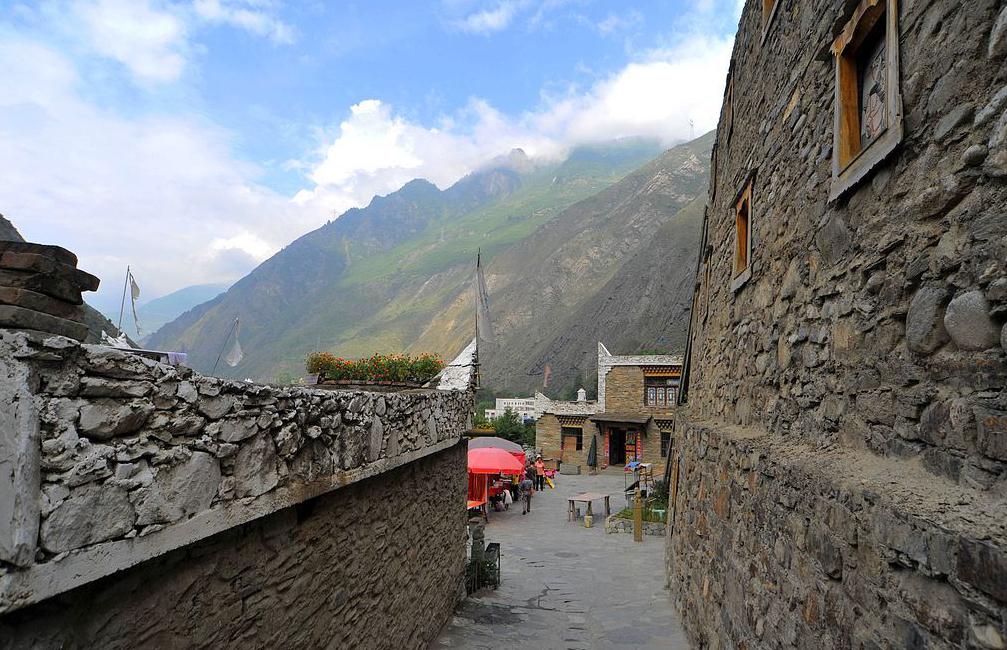 汶川大地震十周年  重返重灾区四川理县   凤凰涅槃浴火重生!