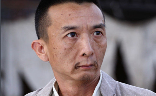 京剧出身,他凭借扫把星走红,警察都差点把他当坏人,如今真幸福