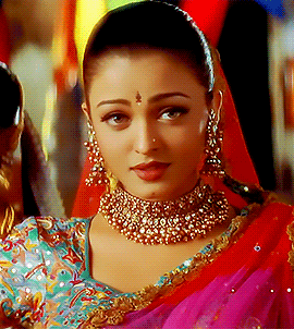 宝莱坞第一美人艾西瓦娅·雷,眼睛像宝石闪耀!看过忘不了