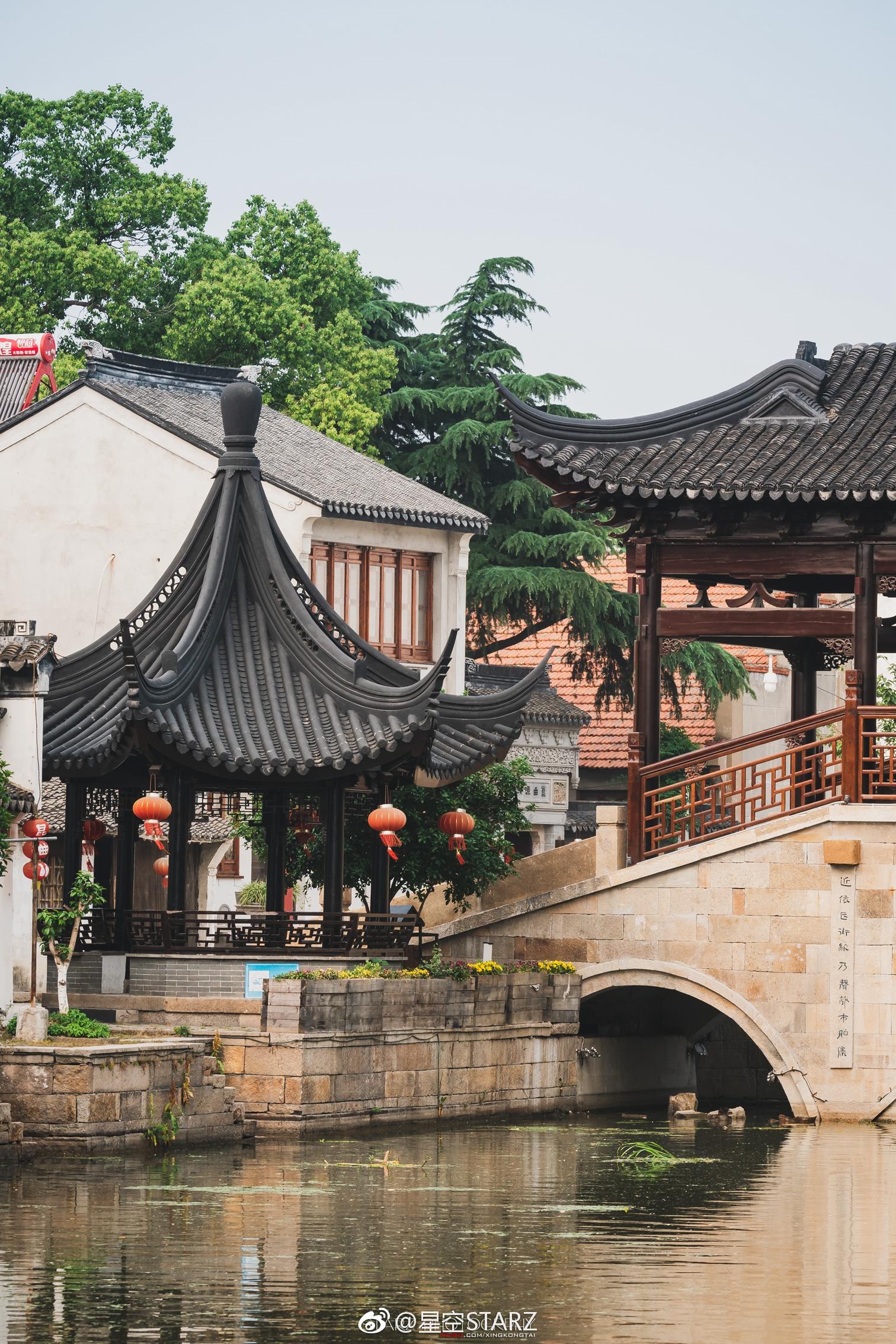 巴城老街,延续了清代和民国时期的建筑风格.小桥流水_新浪看点