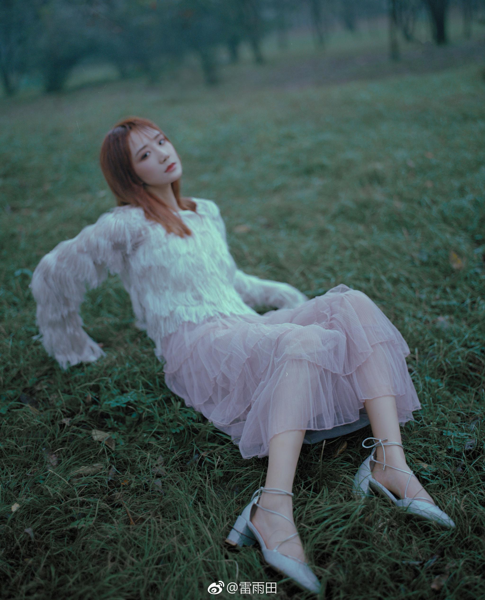 overcast girl in coming night jungle. @boom雅南君