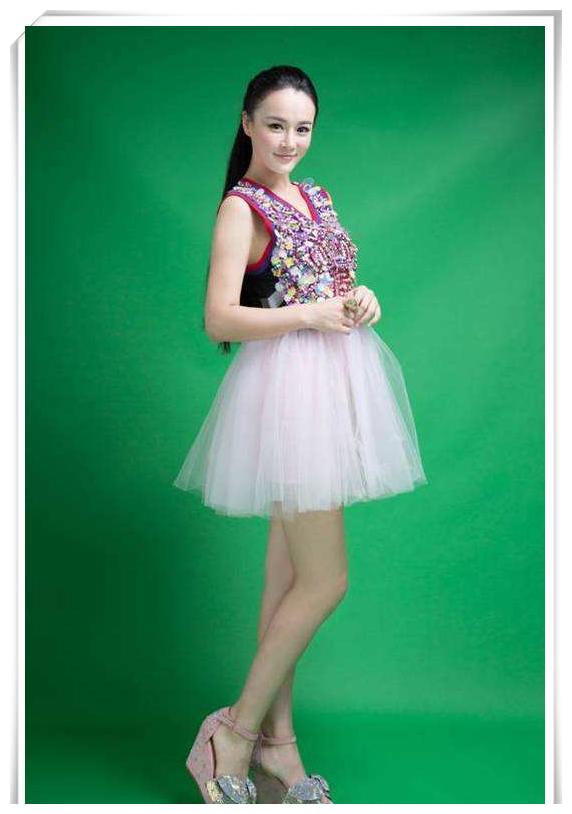 高腰裤只服冉莹颖!162身高穿出180既视感,真正胸下全是腿