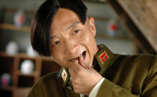 他凭借扫把星走红,警察都差点把他当坏人,如今真幸福|刘波|扫把星