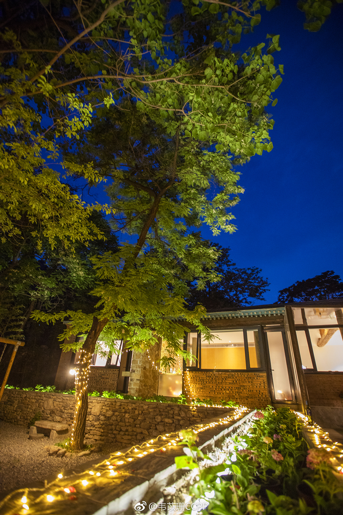 坡峰岭脚下的黄栌花开民宿,在这里感受到了来自大山中的安逸