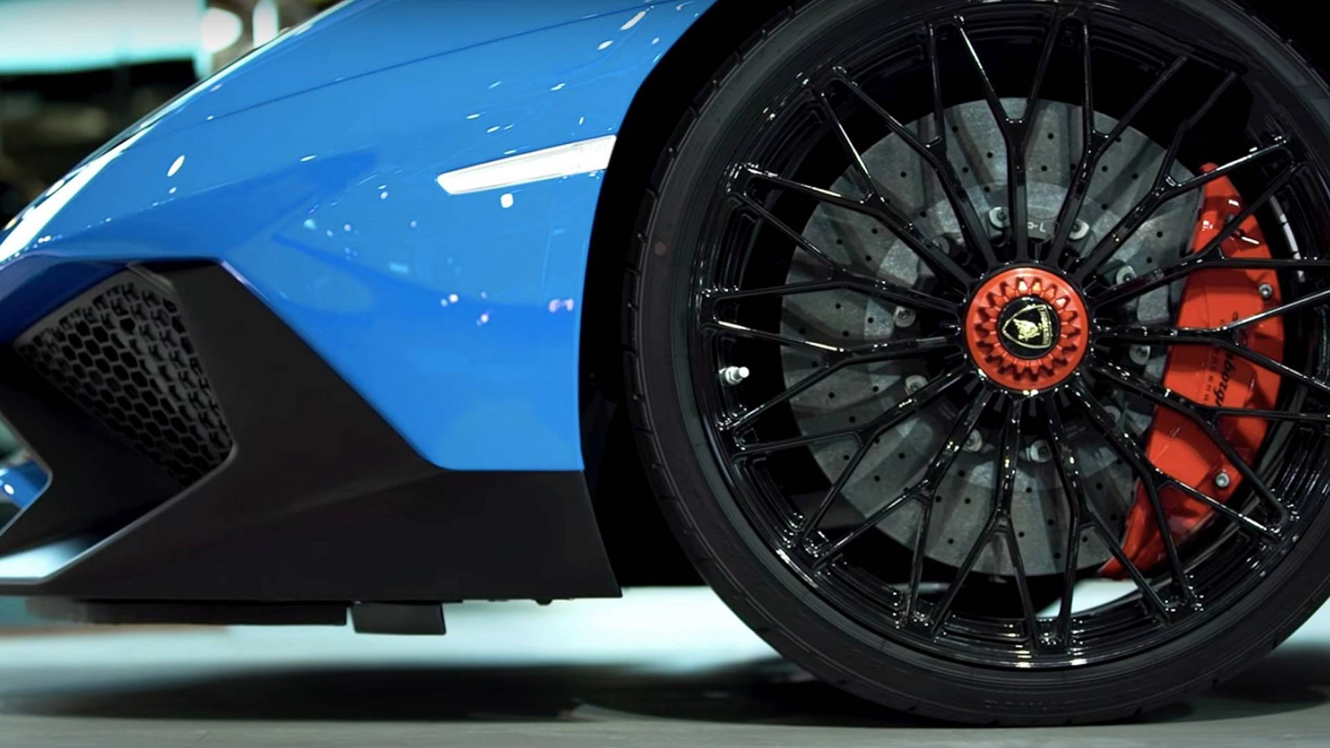 百万算什么豪车,迪拜这些百万美元的才是,这是一场跑车特卖