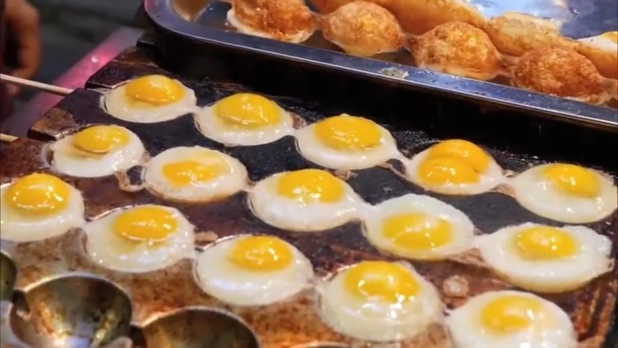 来自古都西安街头的烤鹌鹑蛋串