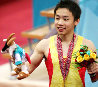 她被称体操女神,因傲人的身材获赞赏,却嫁给身高仅1米58的老公|邹凯