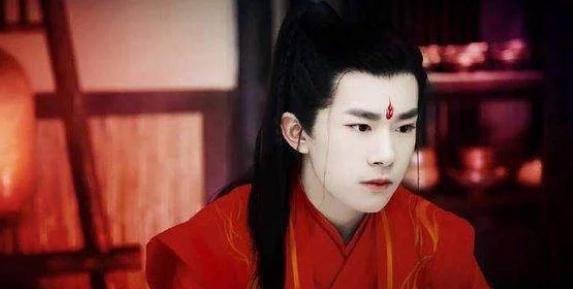 男星古装额头印记造型千玺排第一名面面朱一龙紧随其后