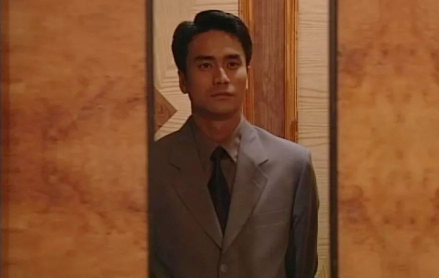 罗嘉良古天乐这些演员,但是不知道大家是否还记得上篇里叶家的叶荣毅