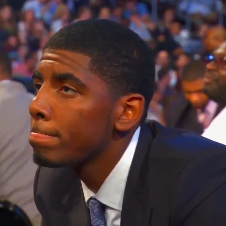 nba nba选秀 跟拍视角带你回顾2011年选秀大会欧文被选中的前.